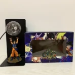 Figura di Goku che fa la Genkidama