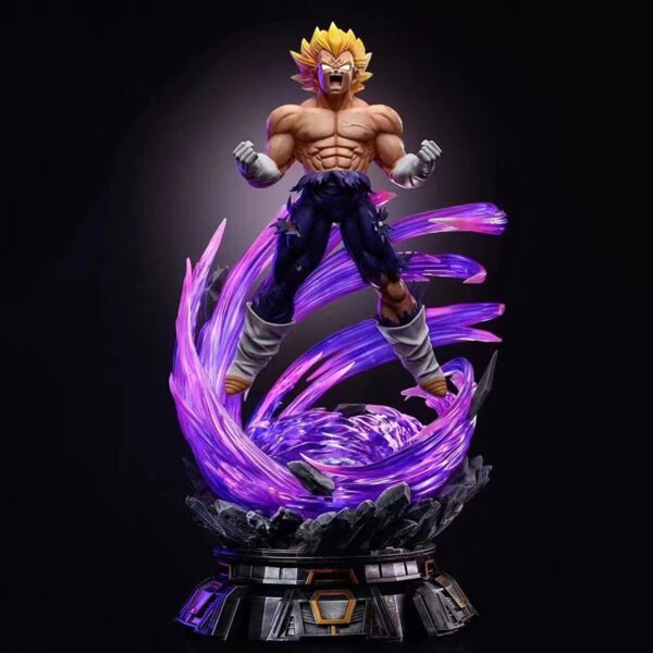Figura di Vegeta a Grandezza Naturale