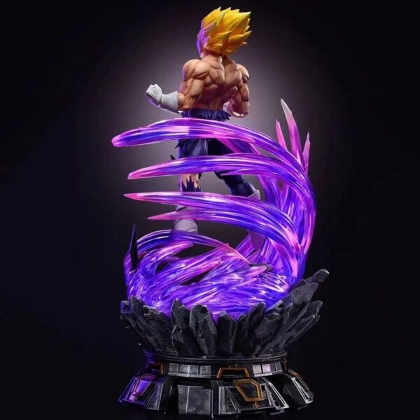 Figura di Vegeta a Grandezza Naturale