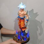 Figura Goku Ultra Istinto Bandai