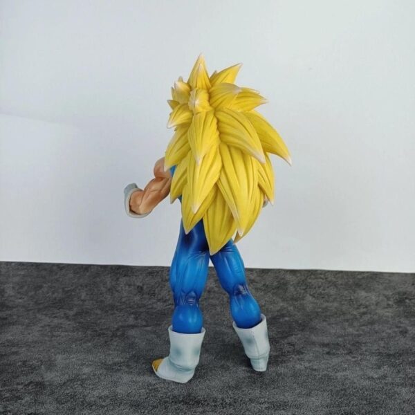 Figura Majin Vegeta SSJ3
